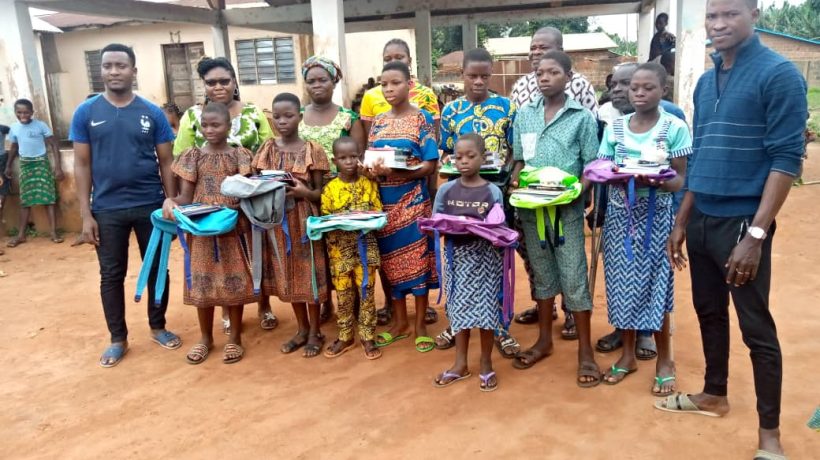 Appui aux enfants des familles vulnérables en fournitures scolaires par le PACOPE !
