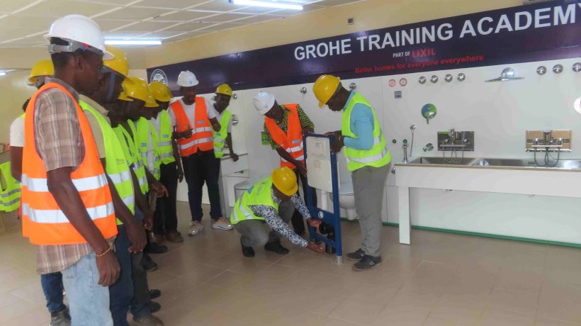 Le centre de formation GROHE lance la formation des plombiers identifiés par le projet ARCH !