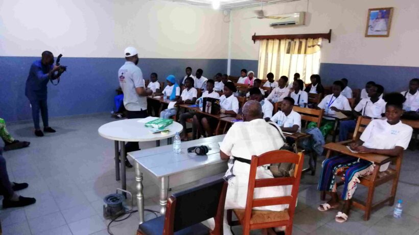 Quand les jeunes prennent la parole : immersion des journalistes juniors à Natitingou !