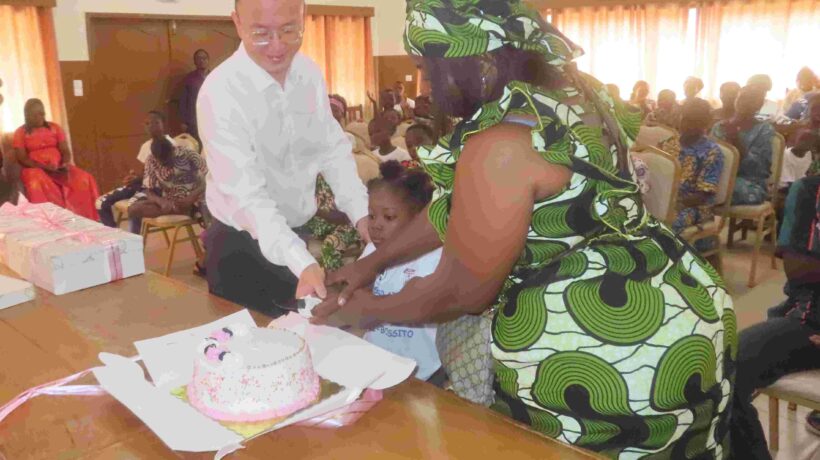Journée de l’Enfant Africain : WAPCO illumine le quotidien des enfants du village d’enfants SOS Abomey-Calavi !