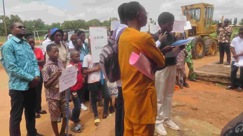 « Les violences sexuelles ne se négocient pas » : les enfants du village d’enfants SOS Abomey-Calavi interpellent les autorités pour mettre fin aux règlements à l’amiable !